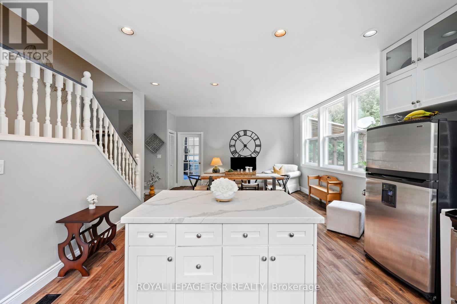 19211 Mountainview Road, Caledon, Ontario  L7K 2G6 - Photo 12 - W12468377