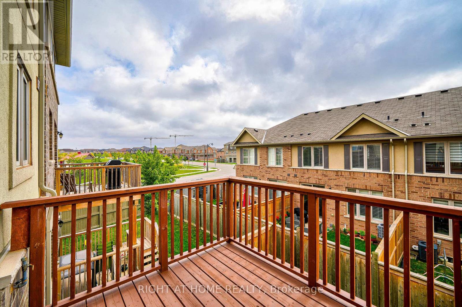 422 Belcourt Common, Oakville, Ontario  L6H 0R2 - Photo 18 - W12468393
