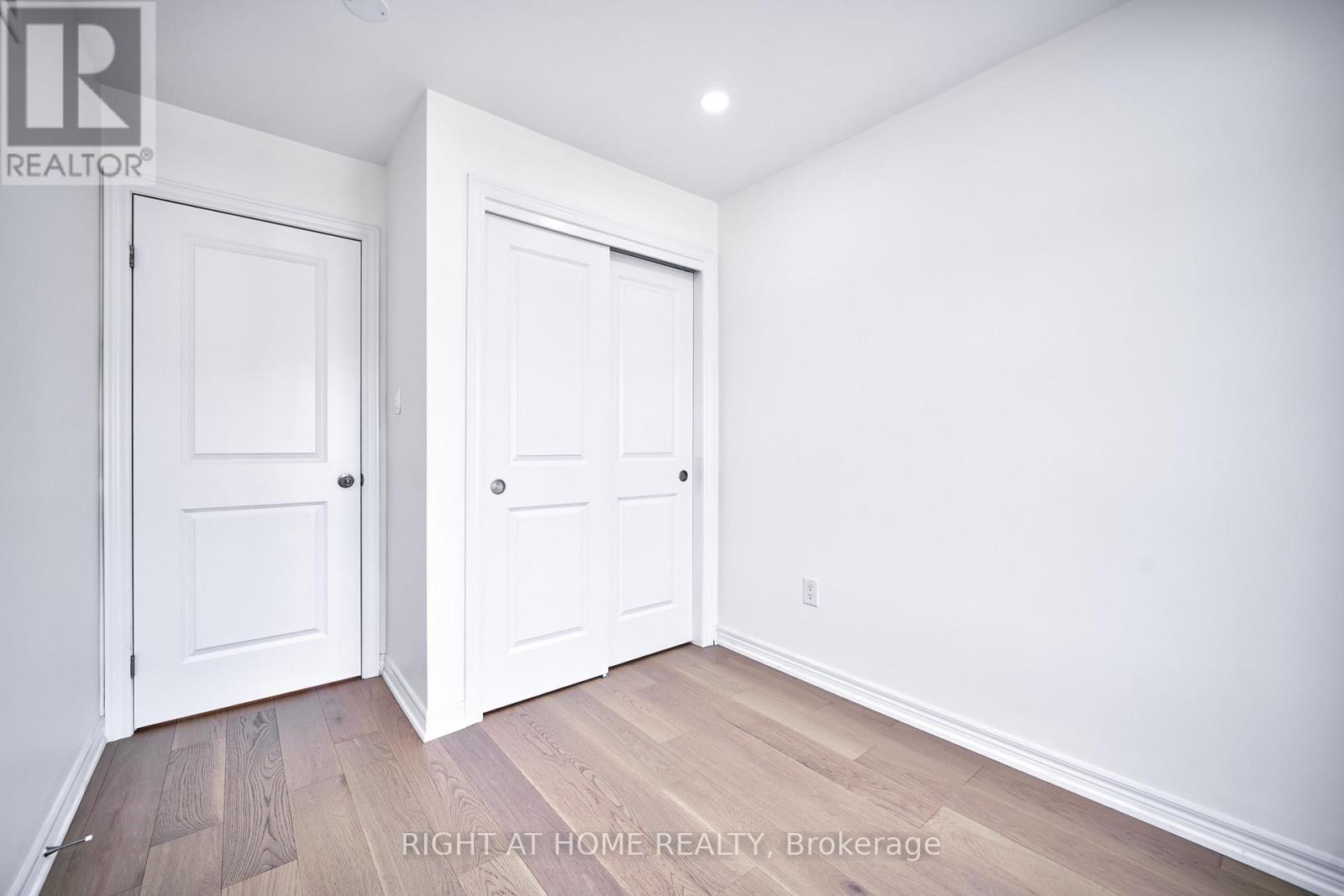 422 Belcourt Common, Oakville, Ontario  L6H 0R2 - Photo 28 - W12468393