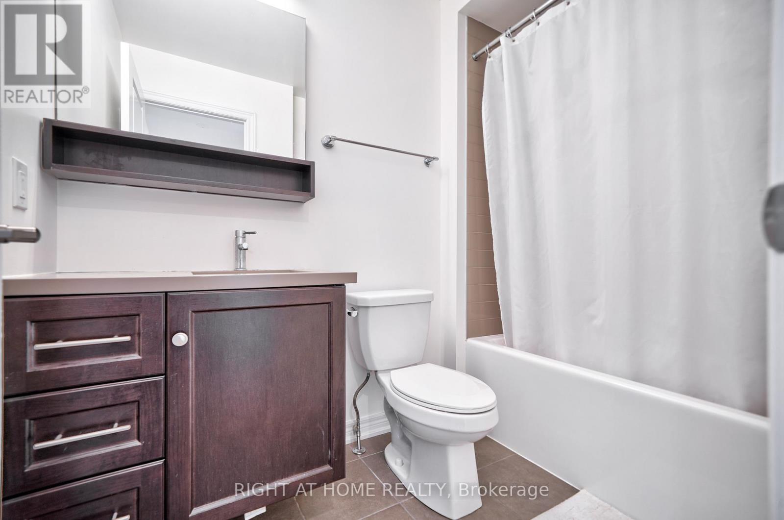 422 Belcourt Common, Oakville, Ontario  L6H 0R2 - Photo 29 - W12468393