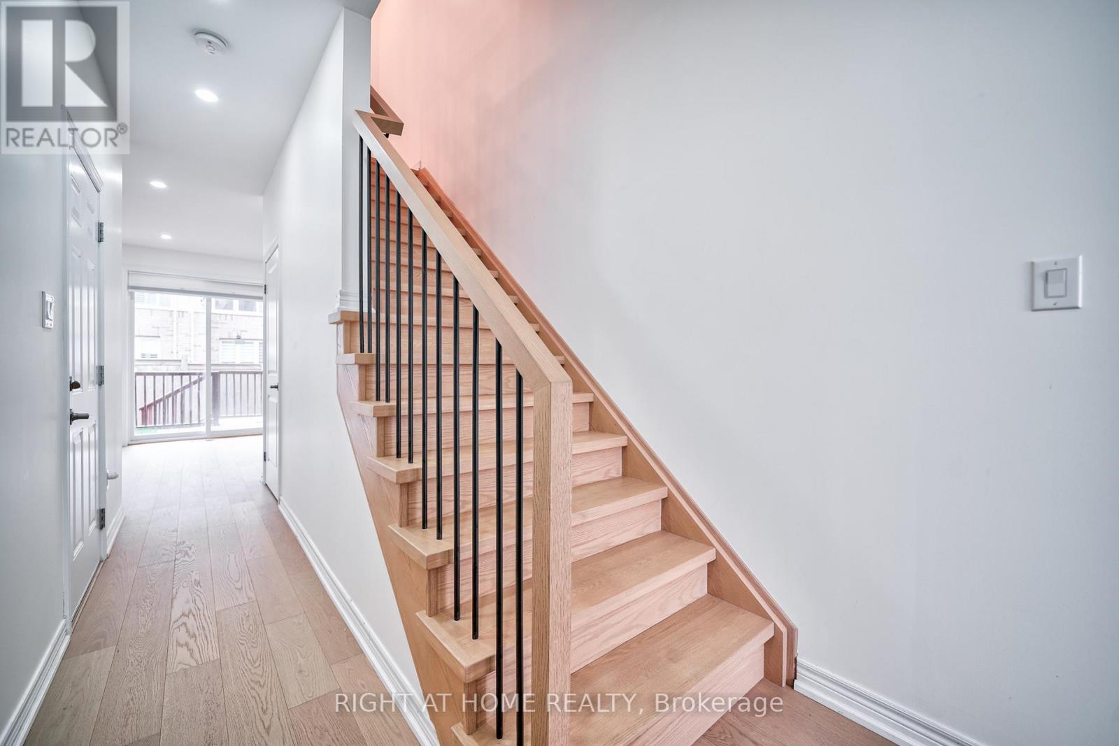 422 Belcourt Common, Oakville, Ontario  L6H 0R2 - Photo 30 - W12468393