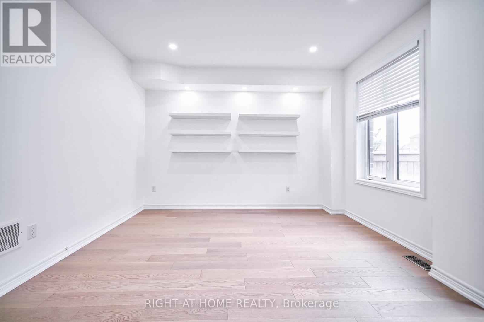 422 Belcourt Common, Oakville, Ontario  L6H 0R2 - Photo 32 - W12468393