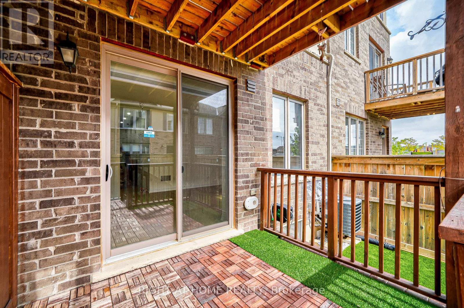 422 Belcourt Common, Oakville, Ontario  L6H 0R2 - Photo 36 - W12468393
