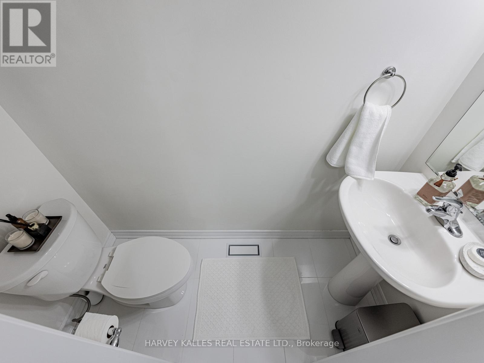 468 Yates Drive, Milton, Ontario  L9T 0M5 - Photo 7 - W12468394