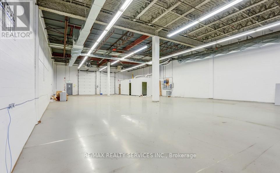 #9 - 6660 Kennedy Road, Mississauga, Ontario  L5T 2M9 - Photo 3 - W12468411