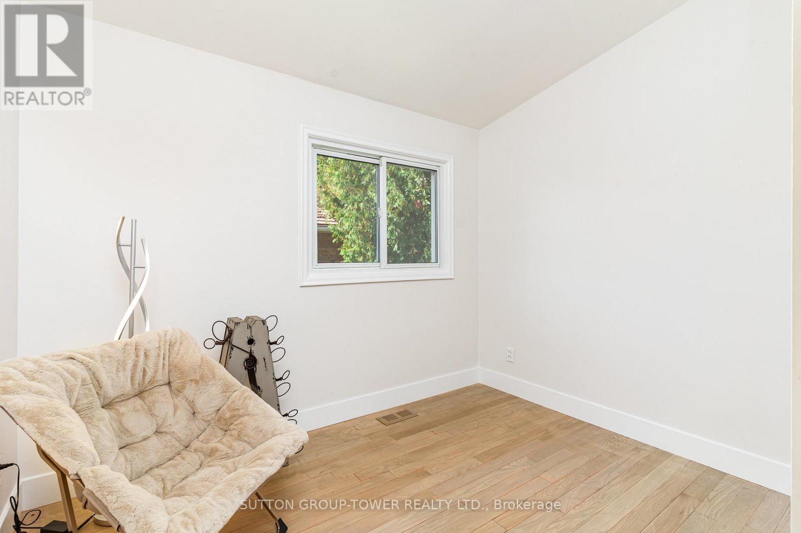 1037 Leilani Drive, Mississauga, Ontario  L4Y 2C8 - Photo 18 - W12468412