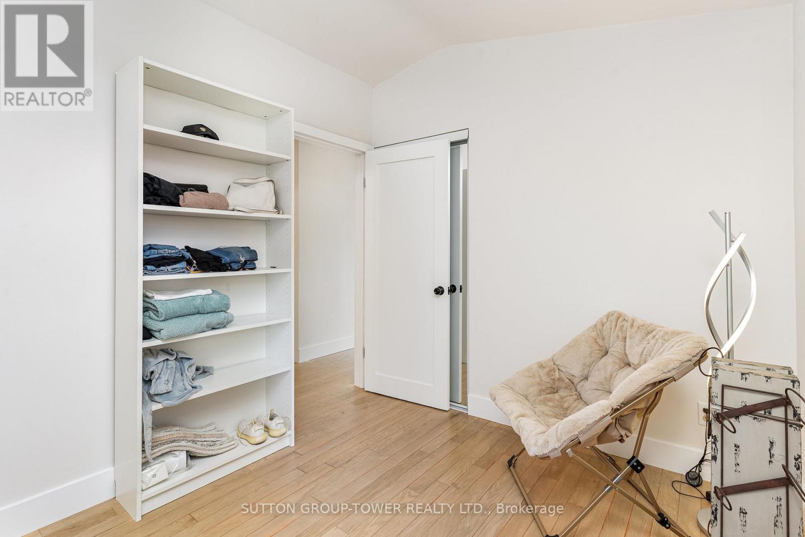 1037 Leilani Drive, Mississauga, Ontario  L4Y 2C8 - Photo 19 - W12468412