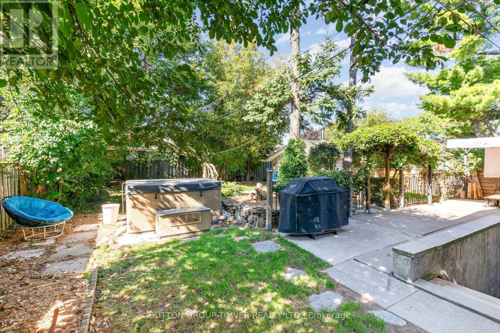 1037 Leilani Drive, Mississauga, Ontario  L4Y 2C8 - Photo 35 - W12468412