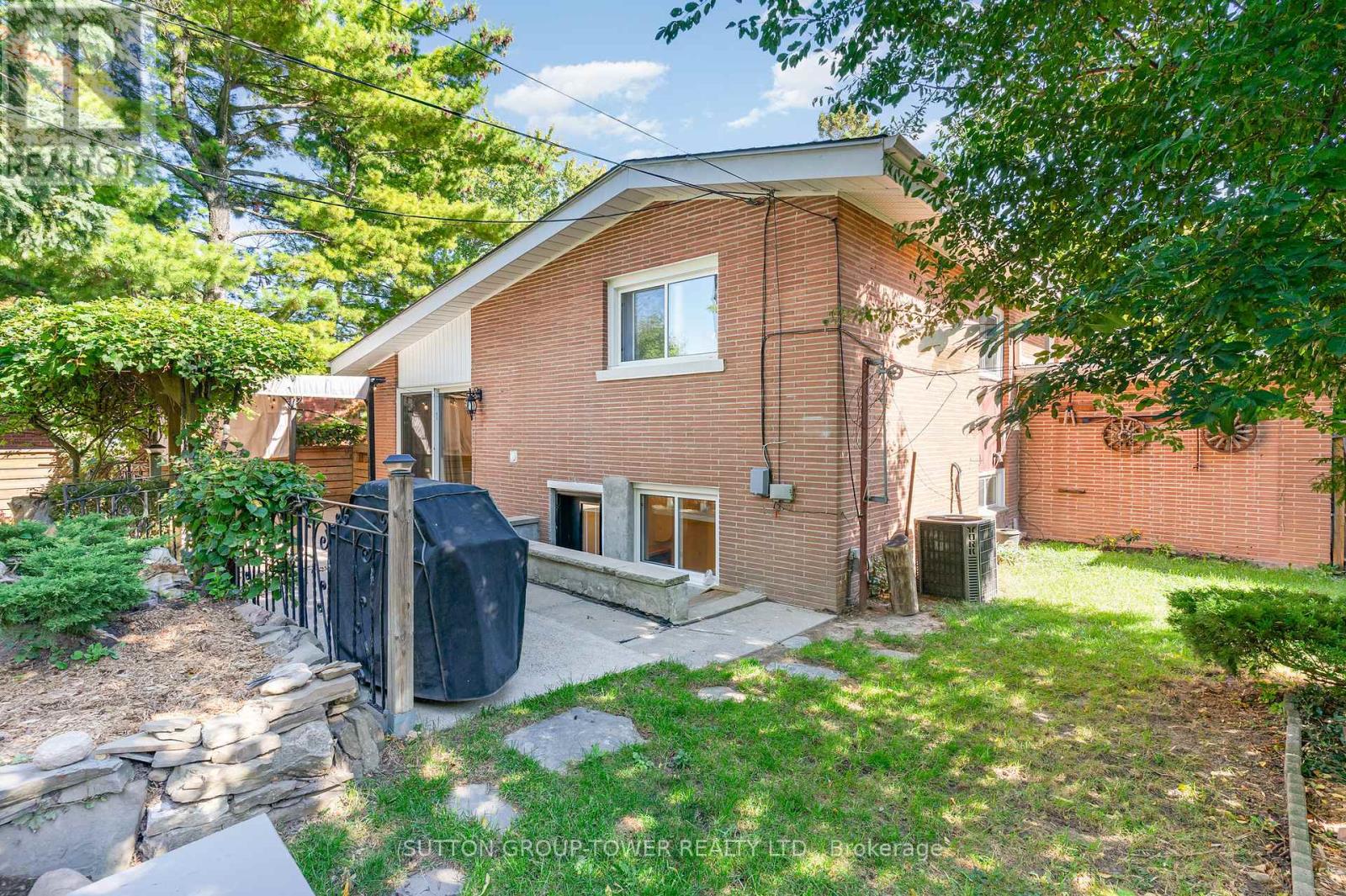 1037 Leilani Drive, Mississauga, Ontario  L4Y 2C8 - Photo 36 - W12468412