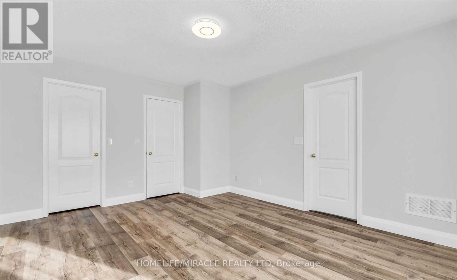 254 Wildgrass Road, Mississauga, Ontario  L5B 4G9 - Photo 16 - W12468432