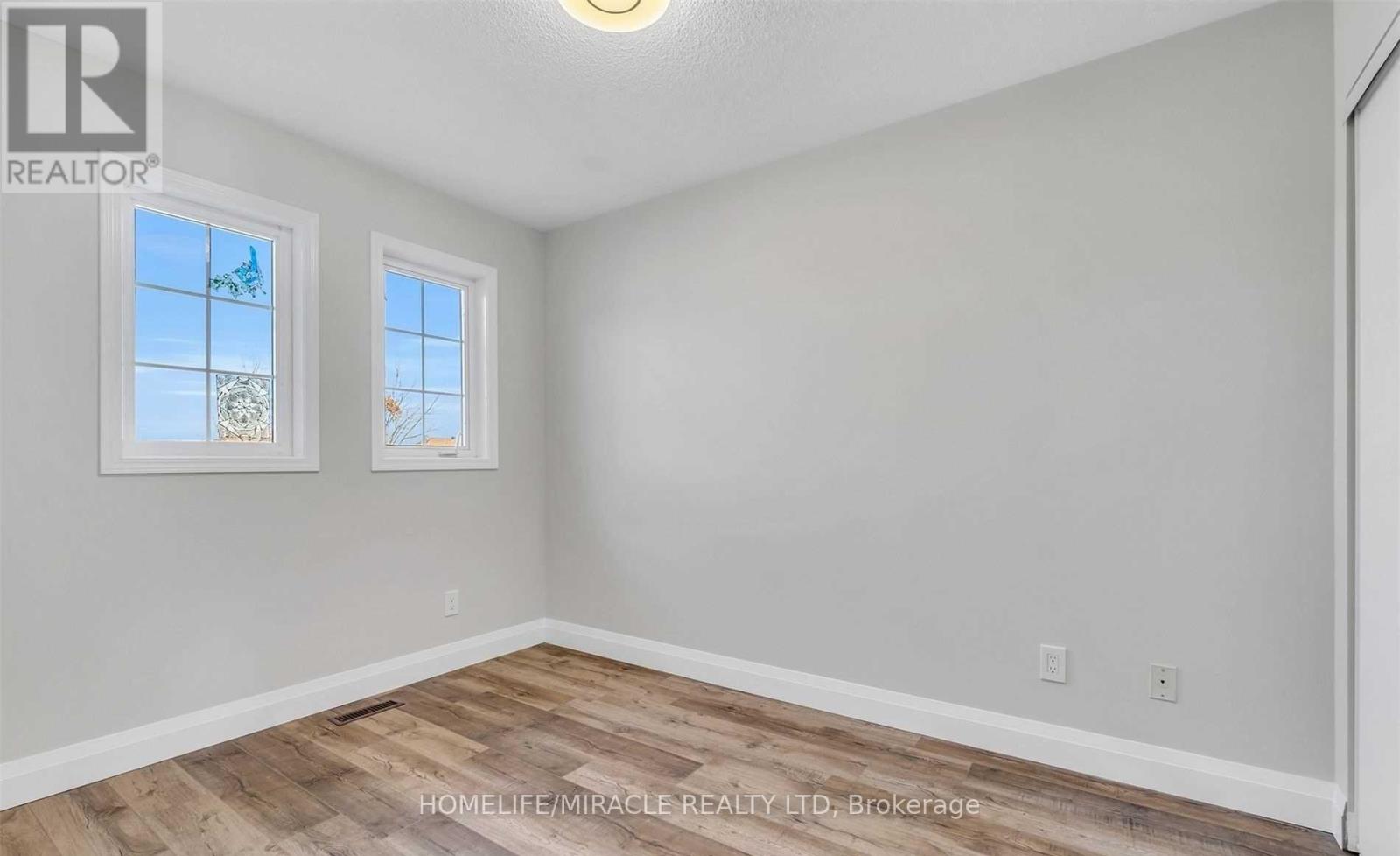 254 Wildgrass Road, Mississauga, Ontario  L5B 4G9 - Photo 21 - W12468432
