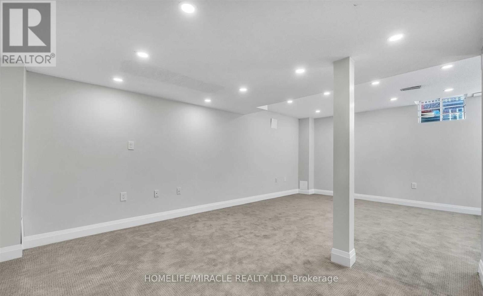 254 Wildgrass Road, Mississauga, Ontario  L5B 4G9 - Photo 25 - W12468432