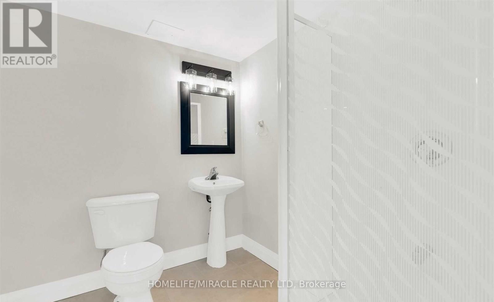 254 Wildgrass Road, Mississauga, Ontario  L5B 4G9 - Photo 29 - W12468432