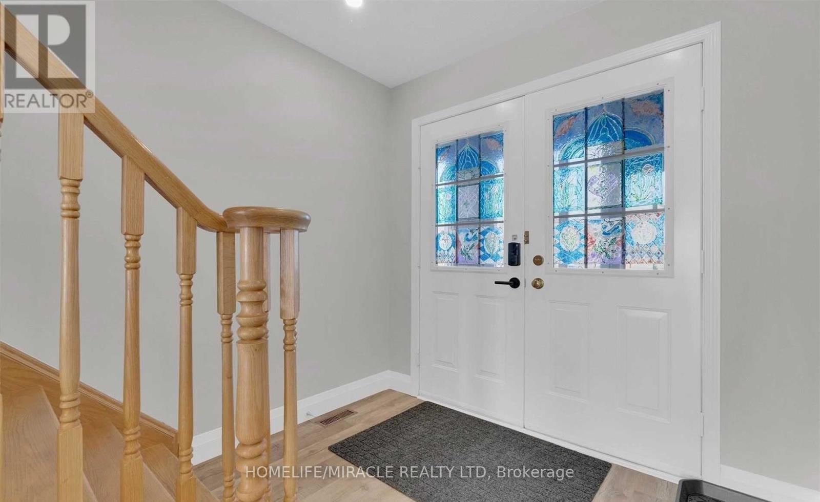 254 Wildgrass Road, Mississauga, Ontario  L5B 4G9 - Photo 4 - W12468432