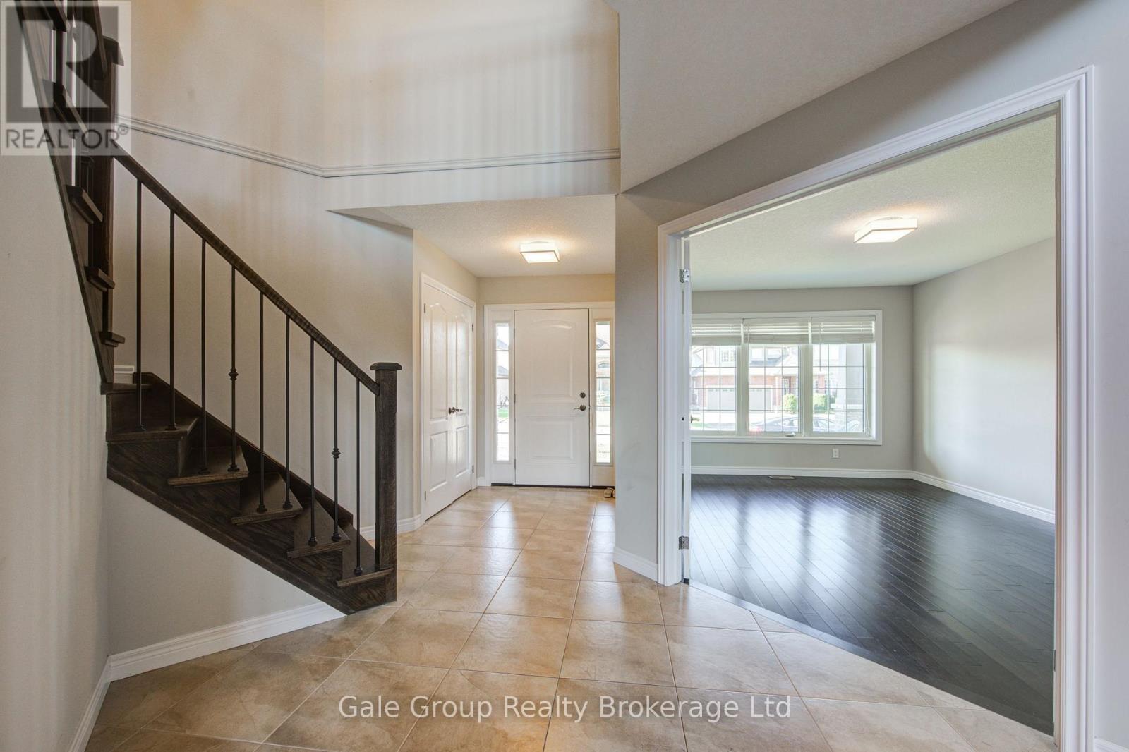 722 Normandy Drive, Woodstock, Ontario  N4T 0C5 - Photo 4 - X12468518