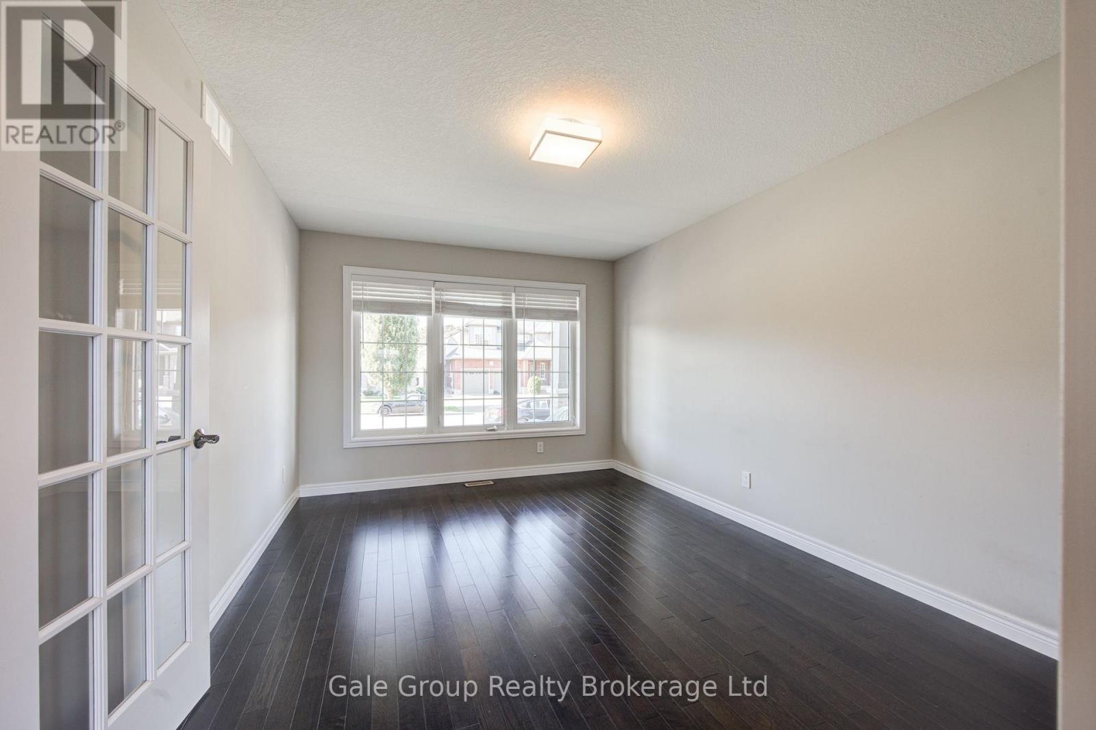 722 Normandy Drive, Woodstock, Ontario  N4T 0C5 - Photo 7 - X12468518