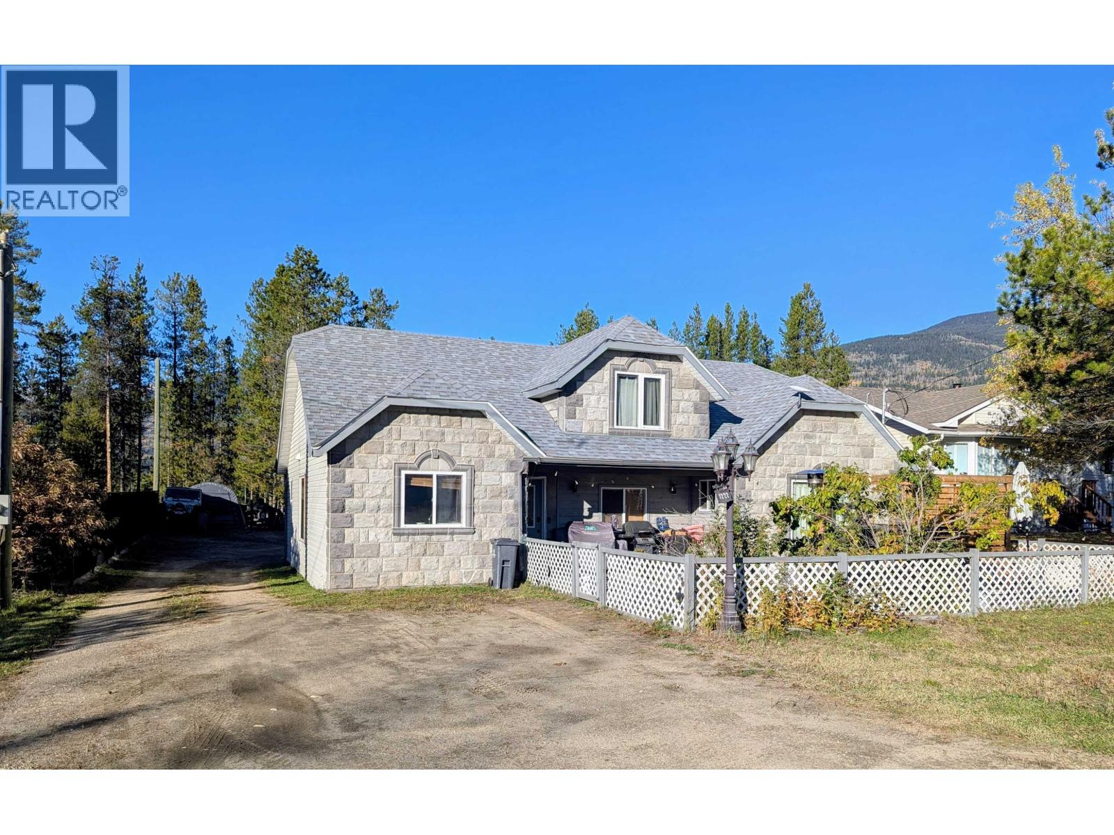 1222 14TH AVENUE, Valemount, British Columbia