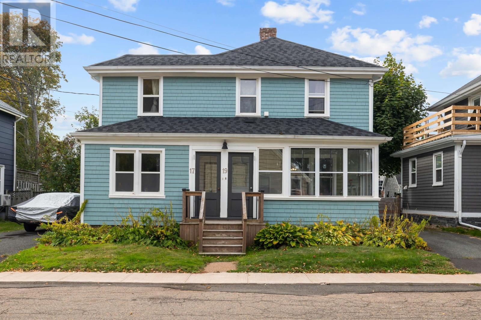 17 & 19 Felling Street, Charlottetown, Prince Edward Island  C1A 5E8 - Photo 2 - 202526096