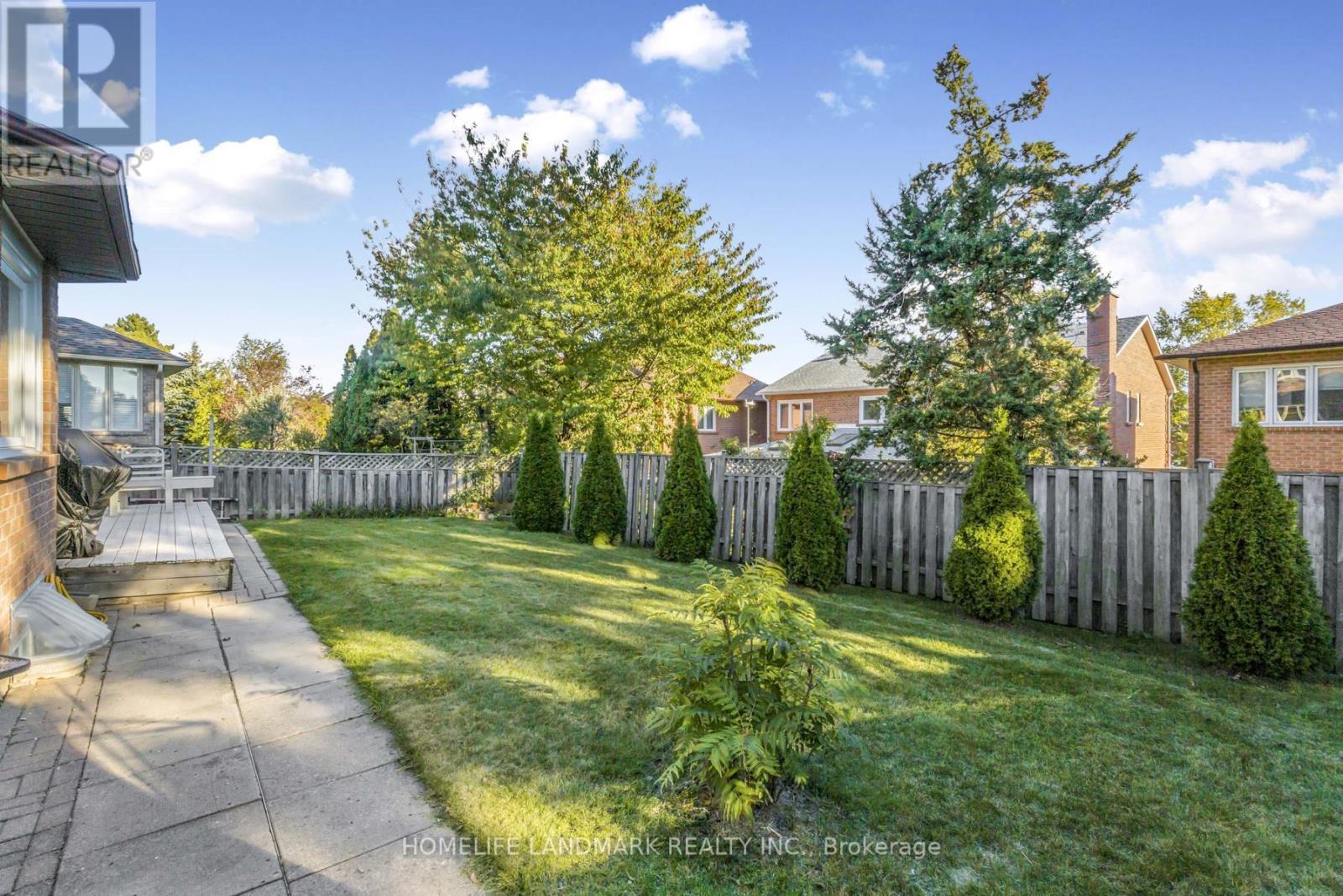 5 Belinda Court, Richmond Hill, Ontario  L4C 8R7 - Photo 39 - N12466464