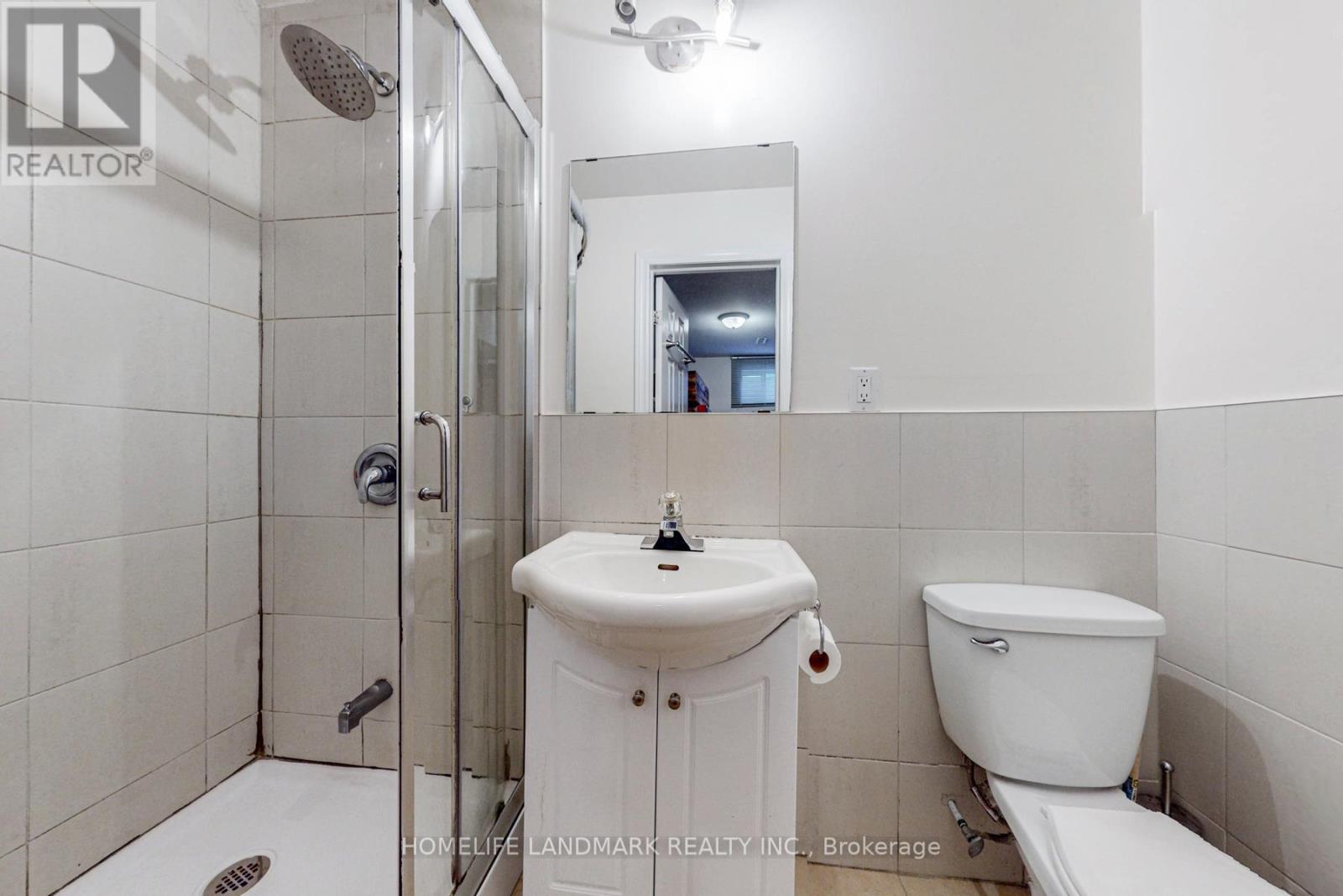 5 Belinda Court, Richmond Hill, Ontario  L4C 8R7 - Photo 36 - N12466464