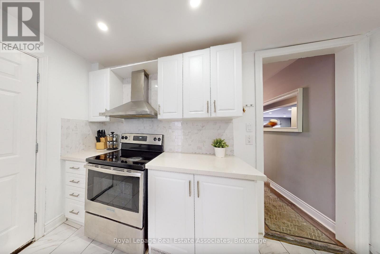 12 Lincoln Street, Hamilton, Ontario  L8L 7L5 - Photo 13 - X12466849