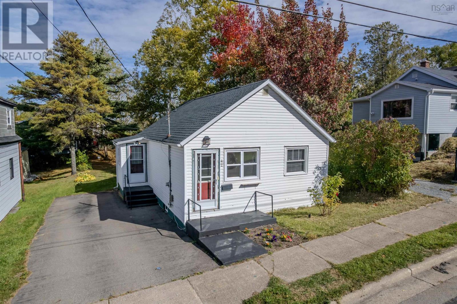 42 Thomas Street, Sydney, Nova Scotia  B1S 2R3 - Photo 1 - 202526076