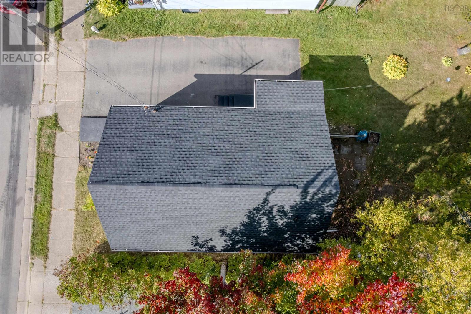 42 Thomas Street, Sydney, Nova Scotia  B1S 2R3 - Photo 3 - 202526076