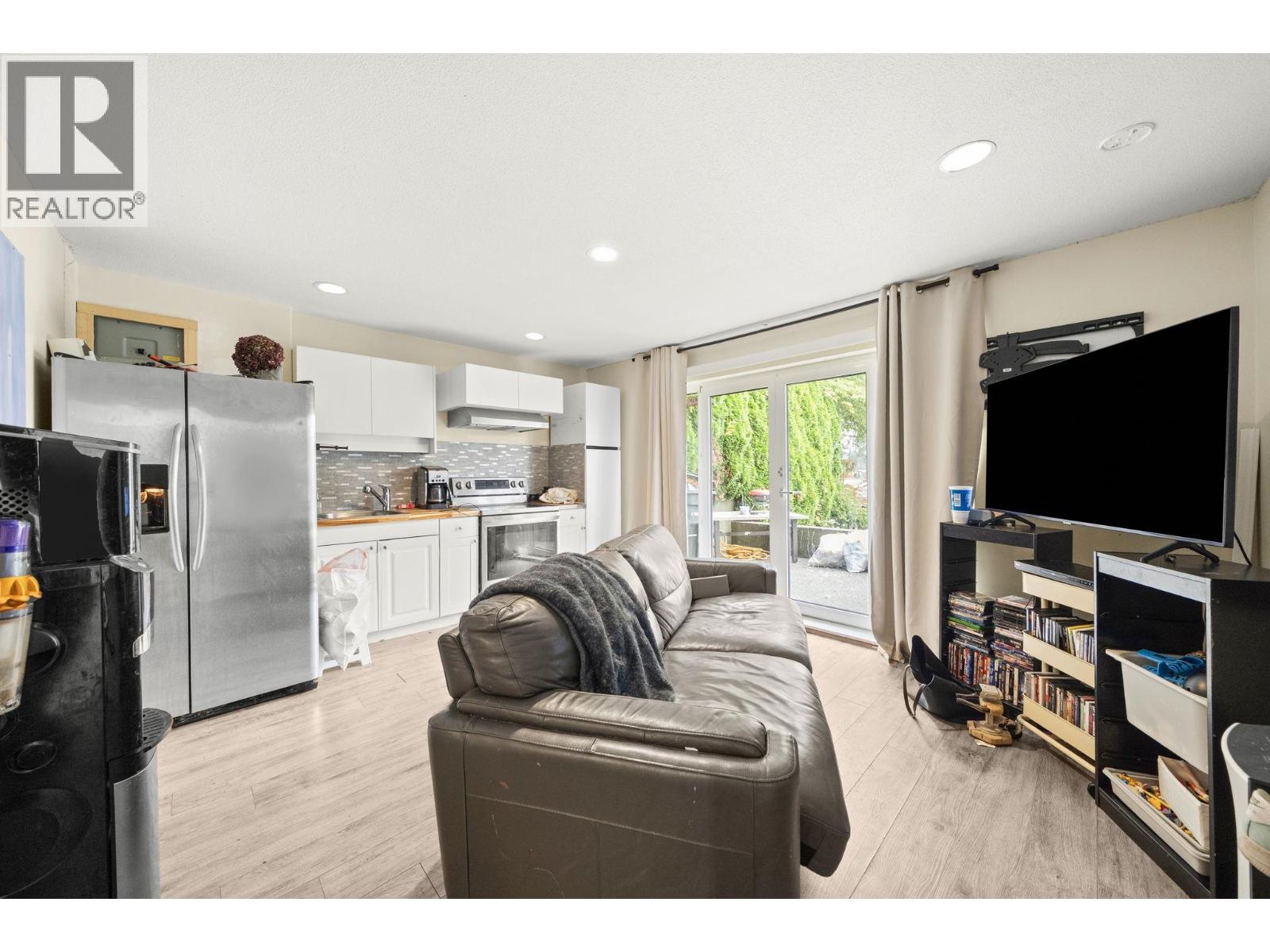 89 Ellesmere Avenue, Burnaby, British Columbia  V5B 3S5 - Photo 26 - R3058136