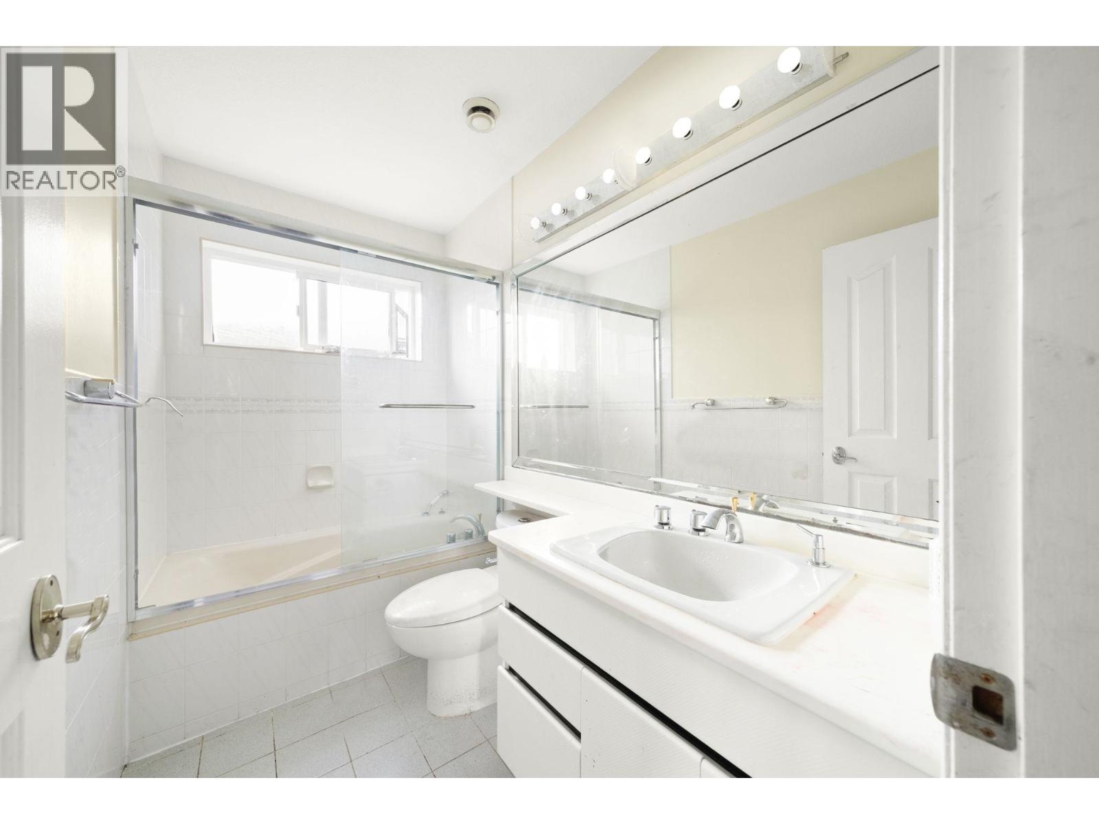 89 Ellesmere Avenue, Burnaby, British Columbia  V5B 3S5 - Photo 25 - R3058136
