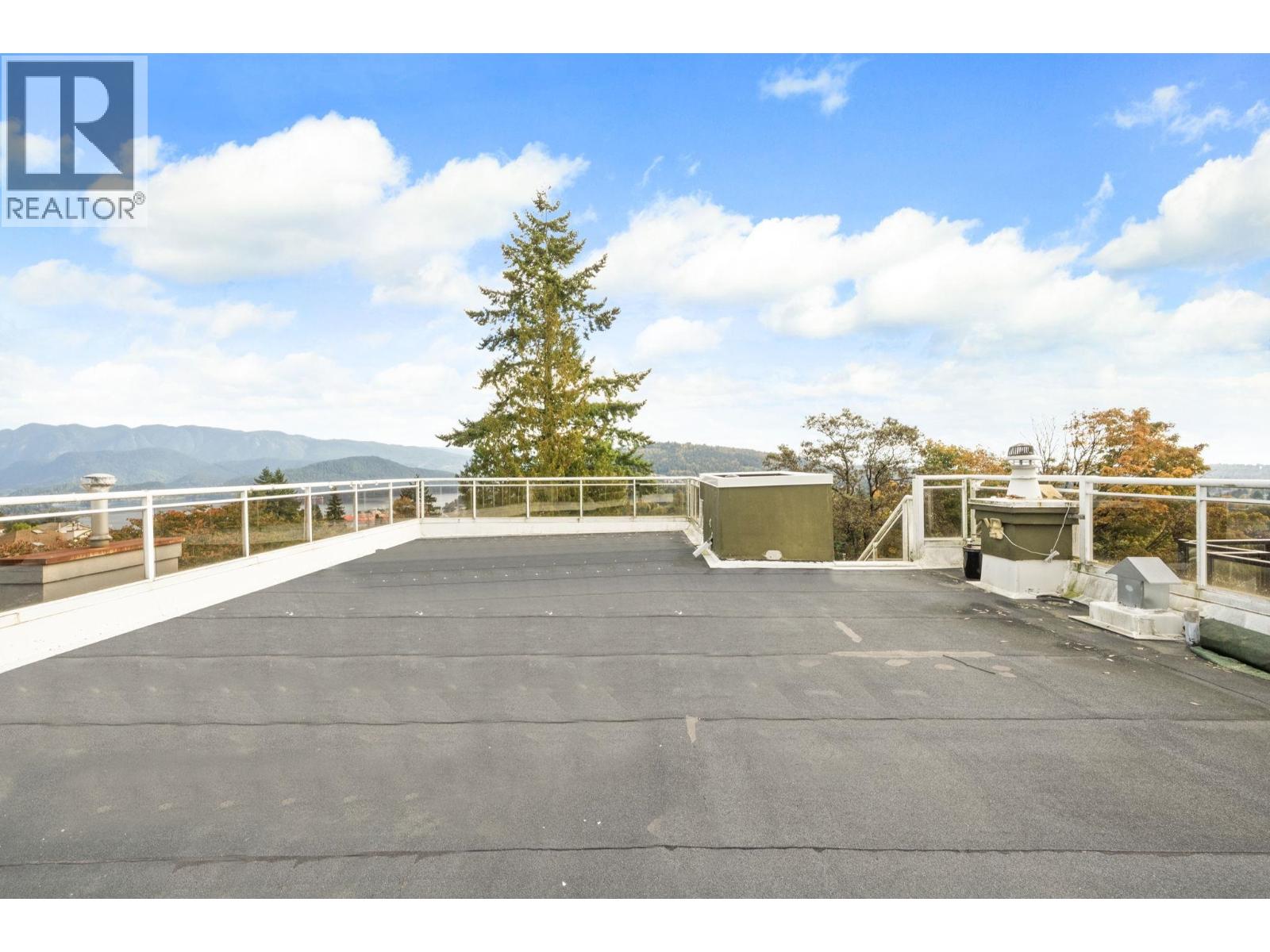 89 Ellesmere Avenue, Burnaby, British Columbia  V5B 3S5 - Photo 37 - R3058136
