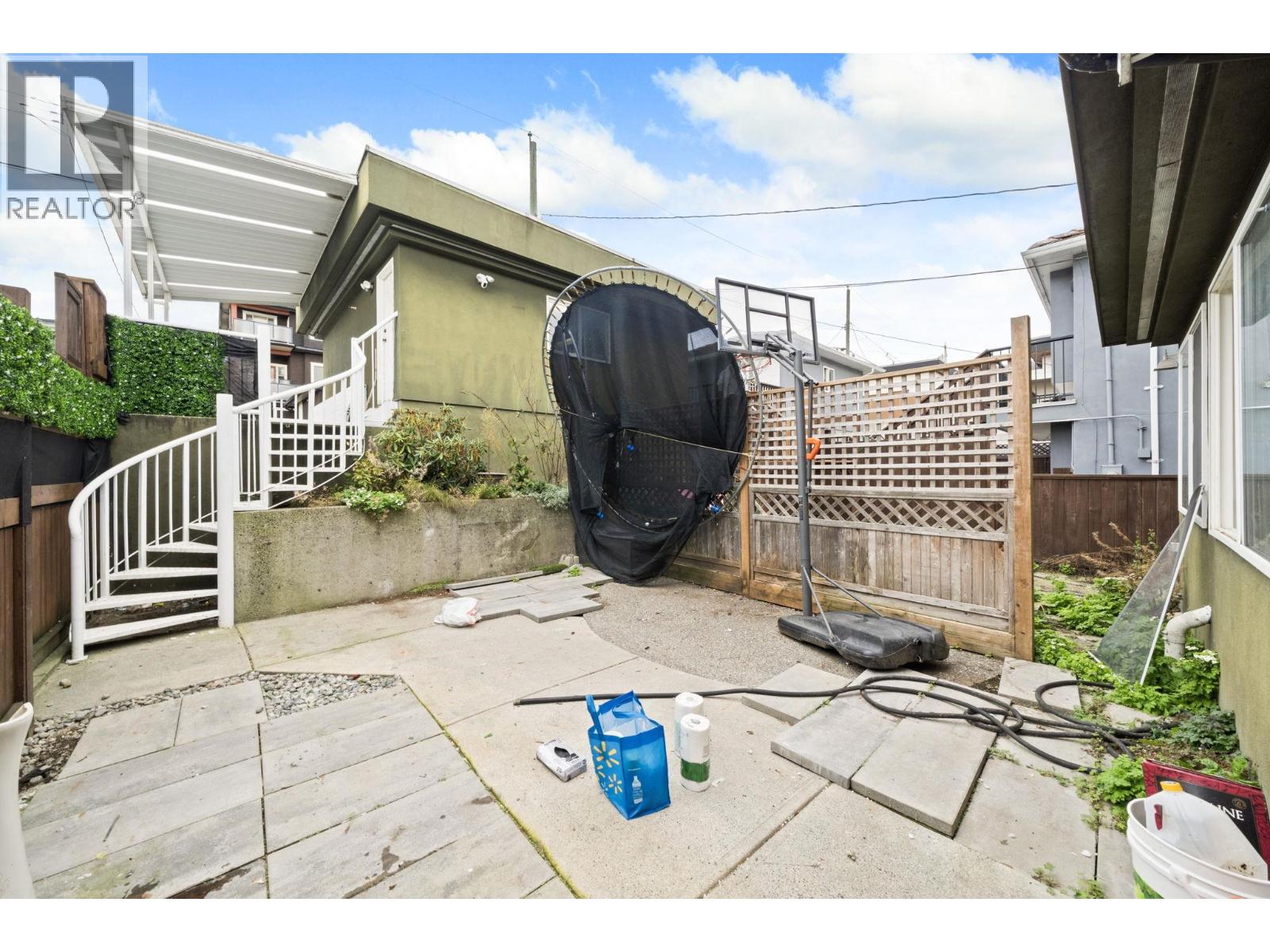 89 Ellesmere Avenue, Burnaby, British Columbia  V5B 3S5 - Photo 30 - R3058136