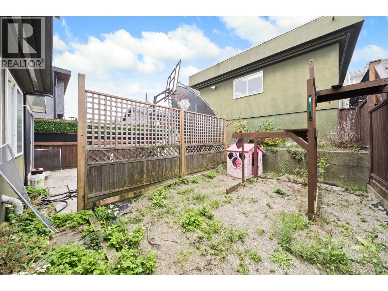 89 Ellesmere Avenue, Burnaby, British Columbia  V5B 3S5 - Photo 32 - R3058136