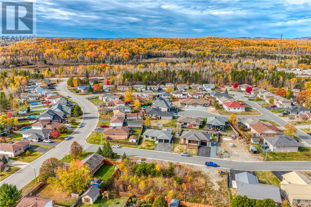 56 Oak Street, Capreol, Ontario  P0M 1H0 - Photo 44 - 2125277