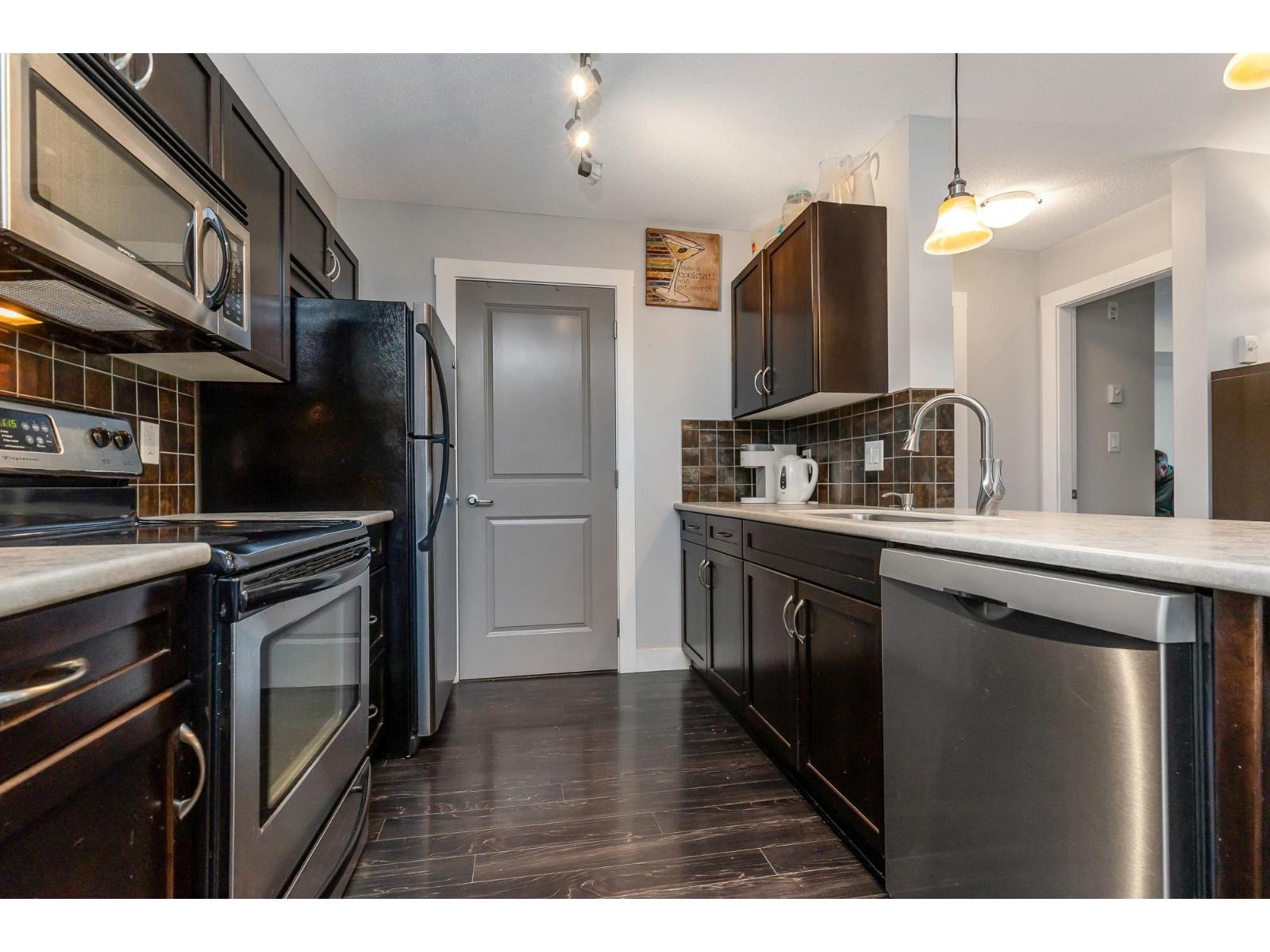 305 2038 Sandalwood Crescent, Abbotsford, British Columbia V2S 3H6 - Photo 9 - R3059364