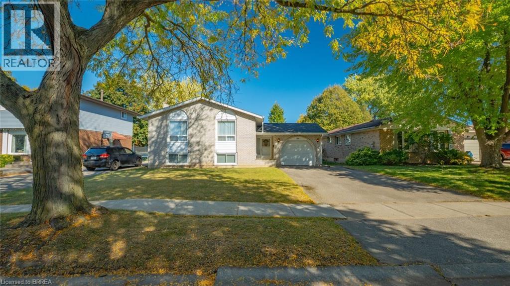 30 STODOLA Drive, brantford, Ontario