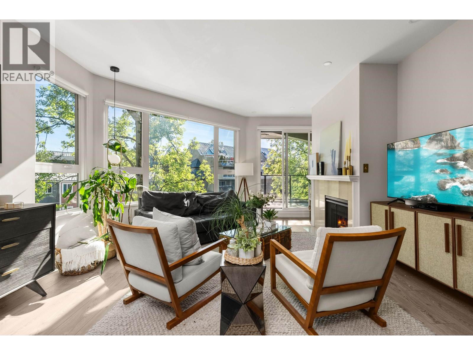 301 1150 Quayside Drive, New Westminster, British Columbia  V3M 6E1 - Photo 1 - R3059472