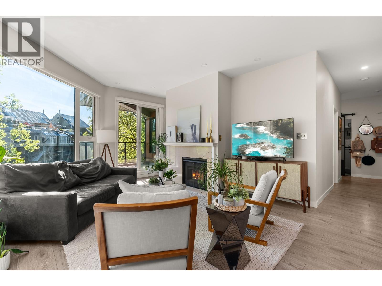 301 1150 Quayside Drive, New Westminster, British Columbia  V3M 6E1 - Photo 2 - R3059472