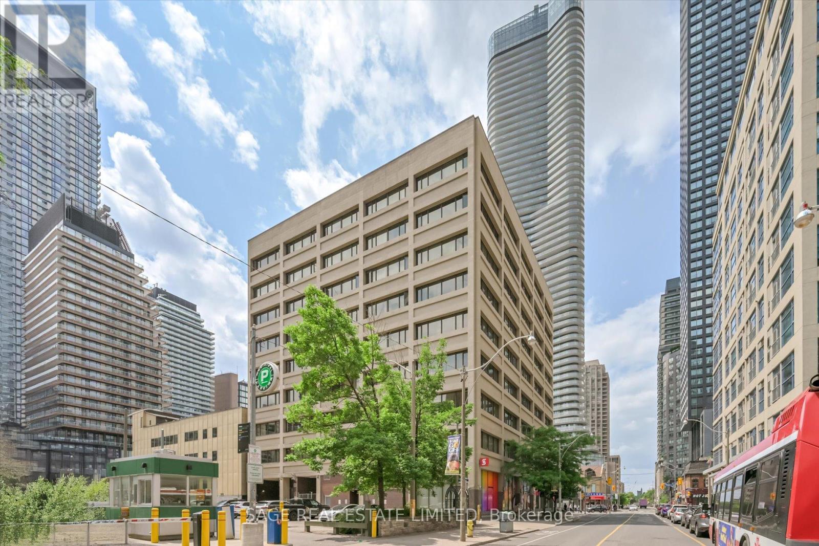 413 - 555 Yonge Street, Toronto, Ontario  M4Y 3A6 - Photo 33 - C12467767