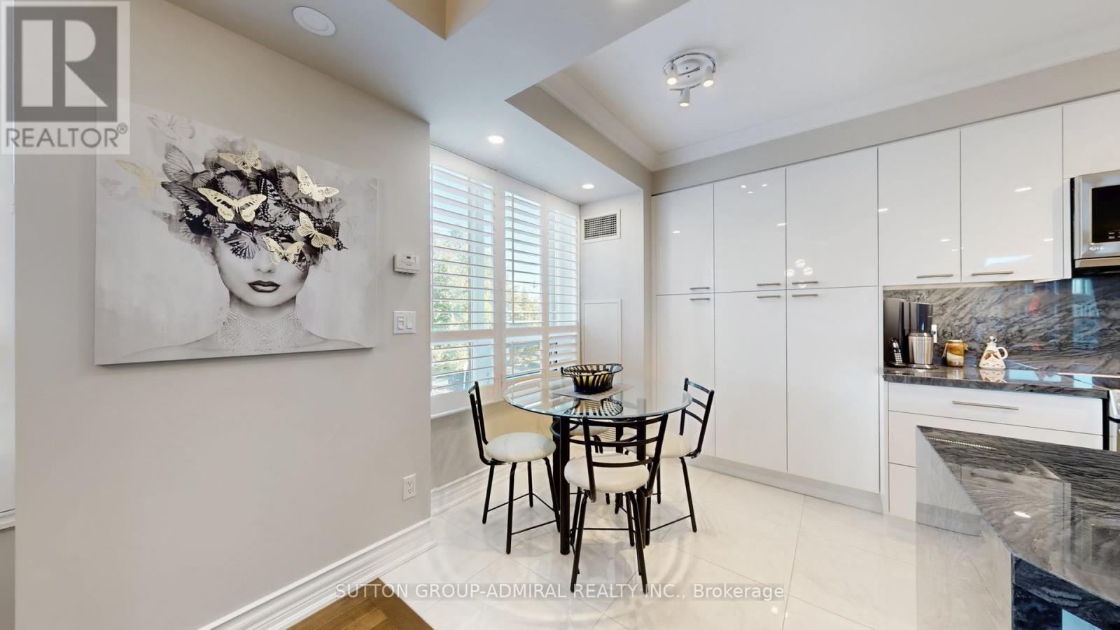 206 - 100 Promenade Circle, Vaughan, Ontario  L4J 7W7 - Photo 10 - N12467162