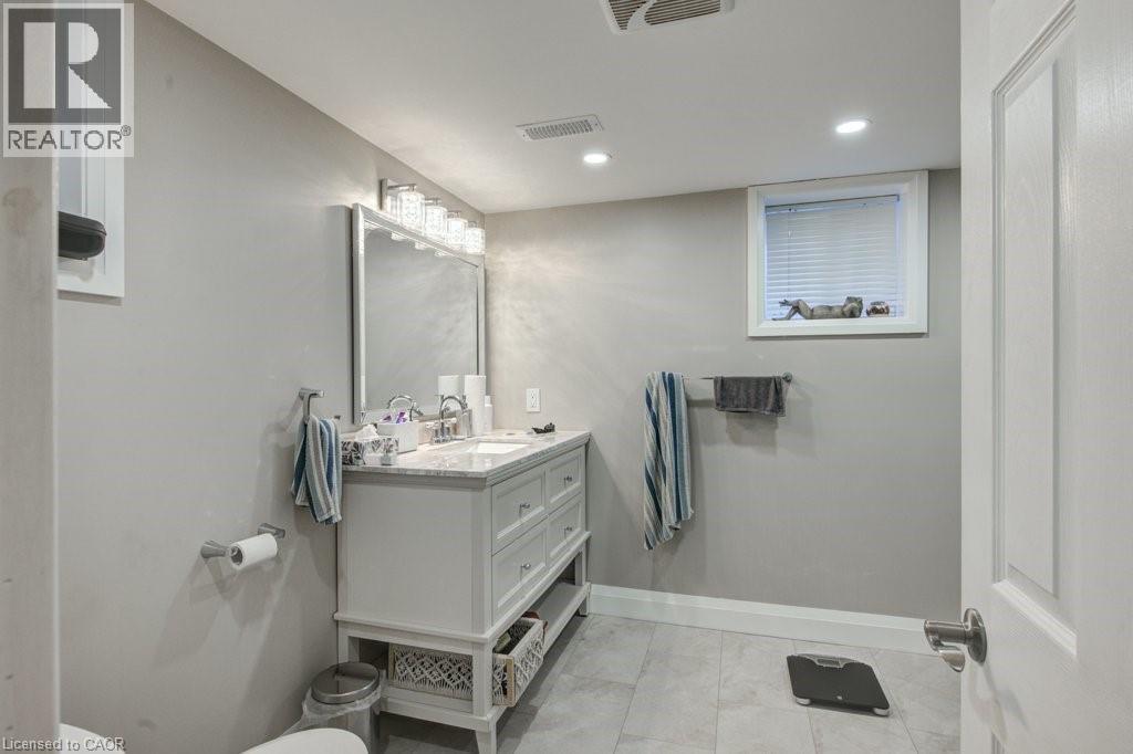 243 King Street E, Ingersoll, Ontario  N5C 1H4 - Photo 37 - 40780056