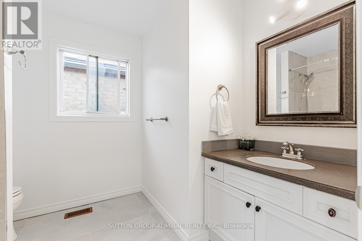 105 Prairie Dunes Place, Vaughan, Ontario  L4K 2E4 - Photo 18 - N12466886