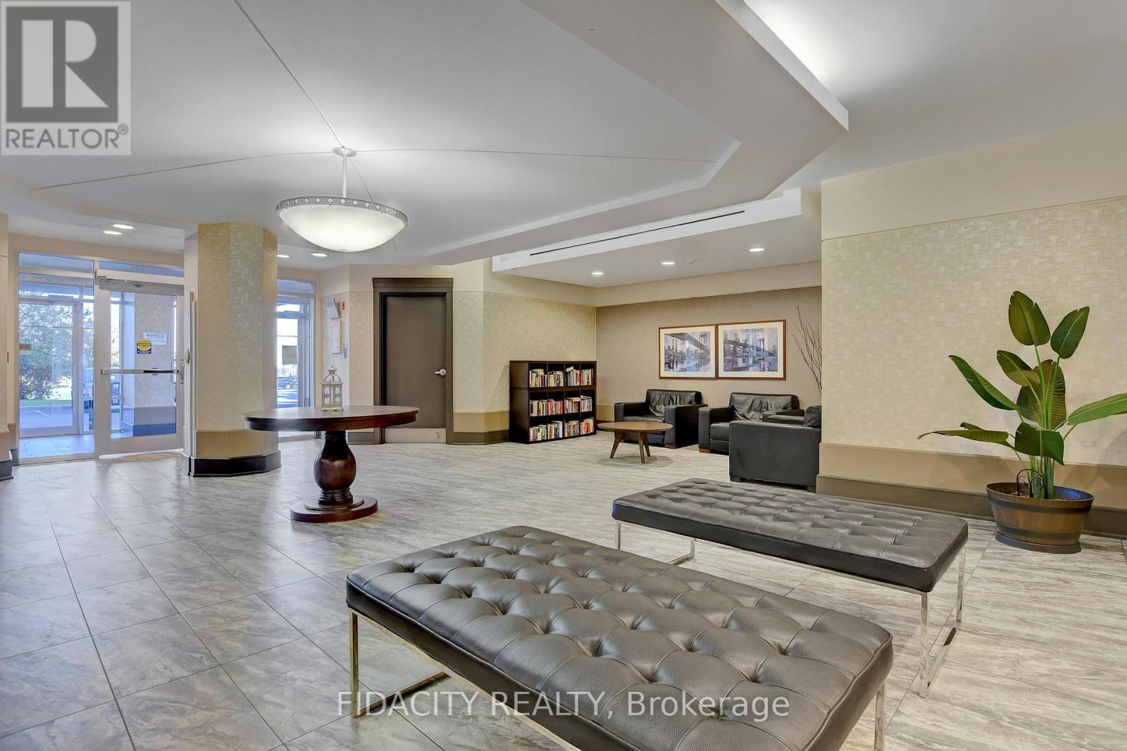 4b - 310 Central Park Drive, Ottawa, Ontario  K2C 4G4 - Photo 2 - X12073291