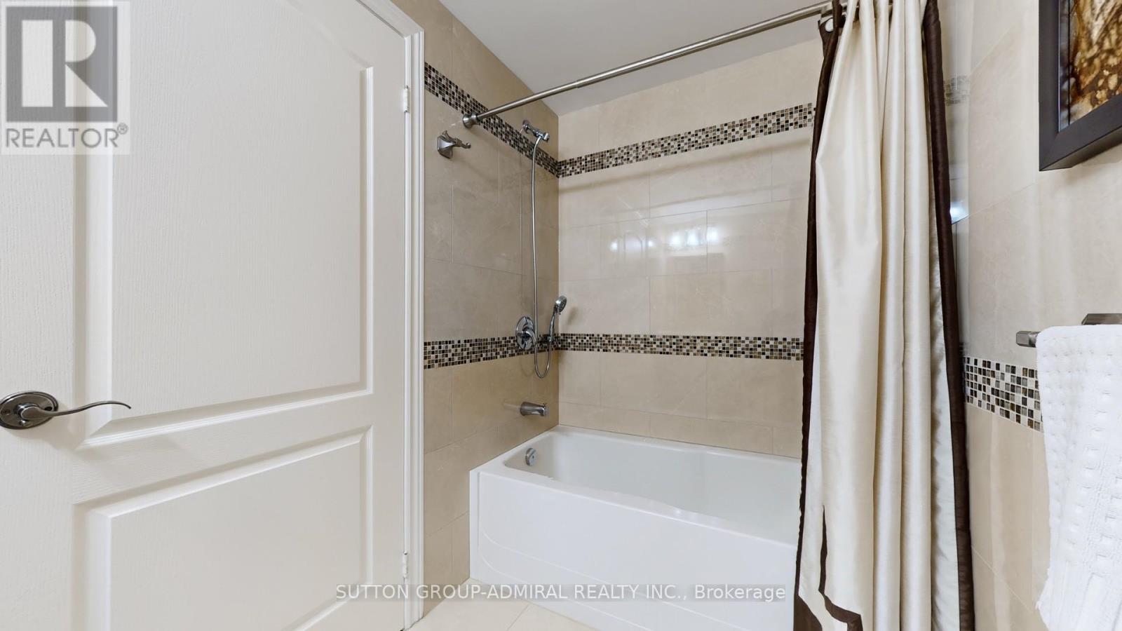206 - 100 Promenade Circle, Vaughan, Ontario  L4J 7W7 - Photo 29 - N12467162
