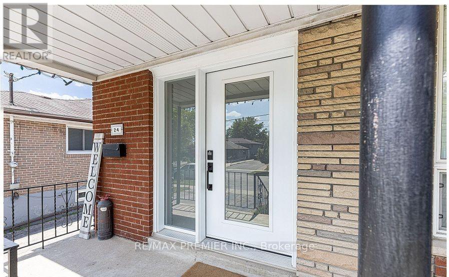 Main Floor - 24 Hucknall Road, Toronto, Ontario  M3J 1V8 - Photo 3 - W12468296