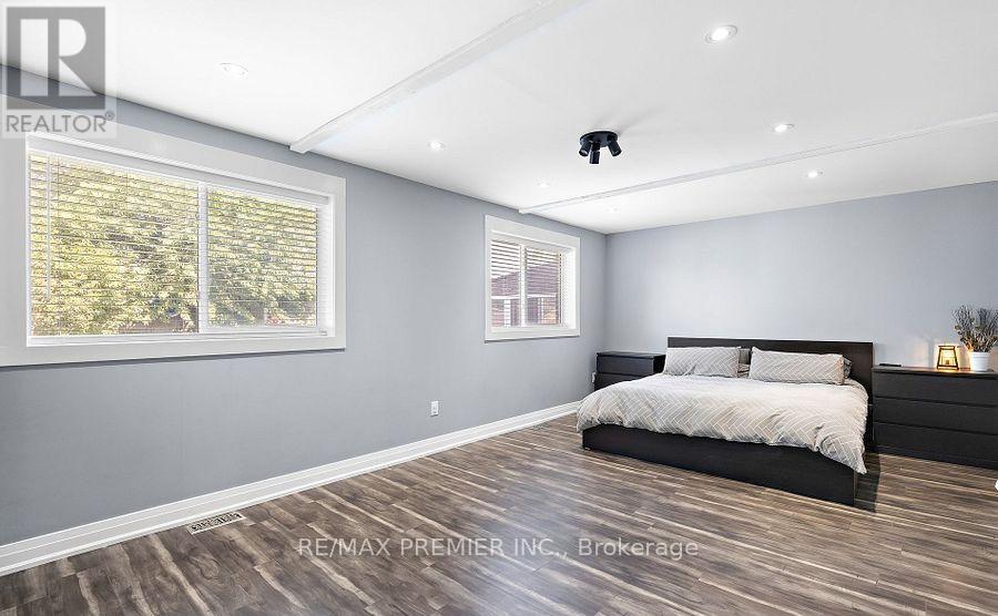 Main Floor - 24 Hucknall Road, Toronto, Ontario  M3J 1V8 - Photo 8 - W12468296