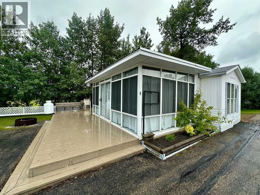 6 Points West Resort, Sylvan Lake, Alberta  T4S 1T3 - Photo 2 - A2235067