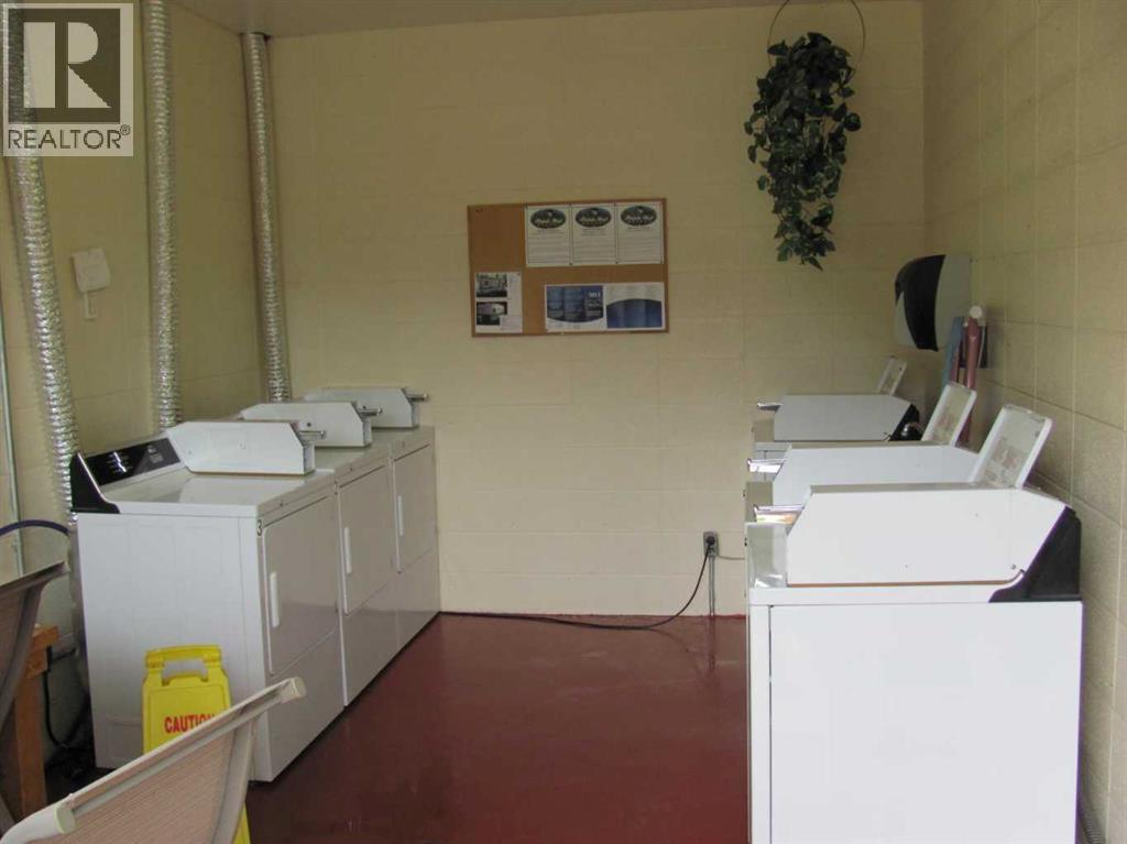 6 Points West Resort, Sylvan Lake, Alberta  T4S 1T3 - Photo 33 - A2235067