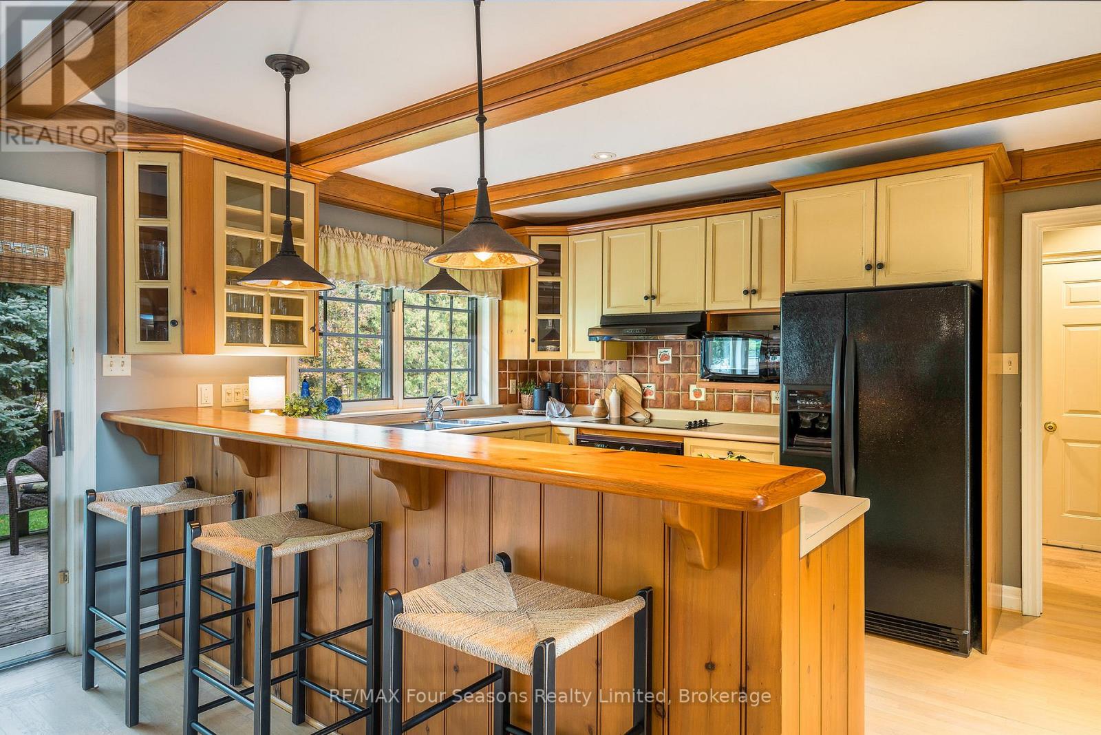 109 Liisa's Lane, Blue Mountains, Ontario  L9Y 0M3 - Photo 14 - X12468668