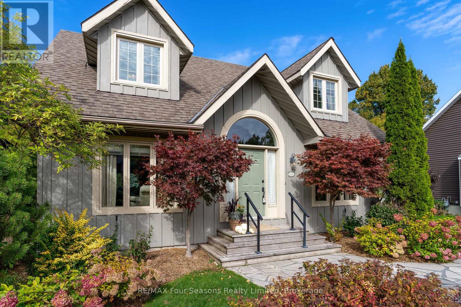 109 Liisa's Lane, Blue Mountains, Ontario  L9Y 0M3 - Photo 2 - X12468668