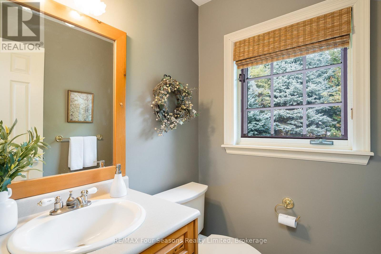 109 Liisa's Lane, Blue Mountains, Ontario  L9Y 0M3 - Photo 22 - X12468668